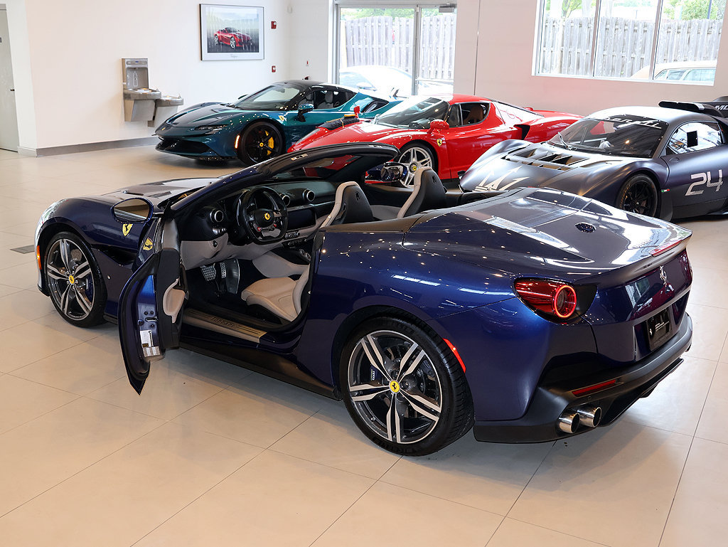 Certified 2019 Ferrari Portofino RWD image 62