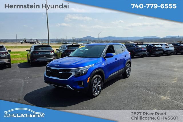 Used 2024 Kia Seltos LX AWD/4WD image 3