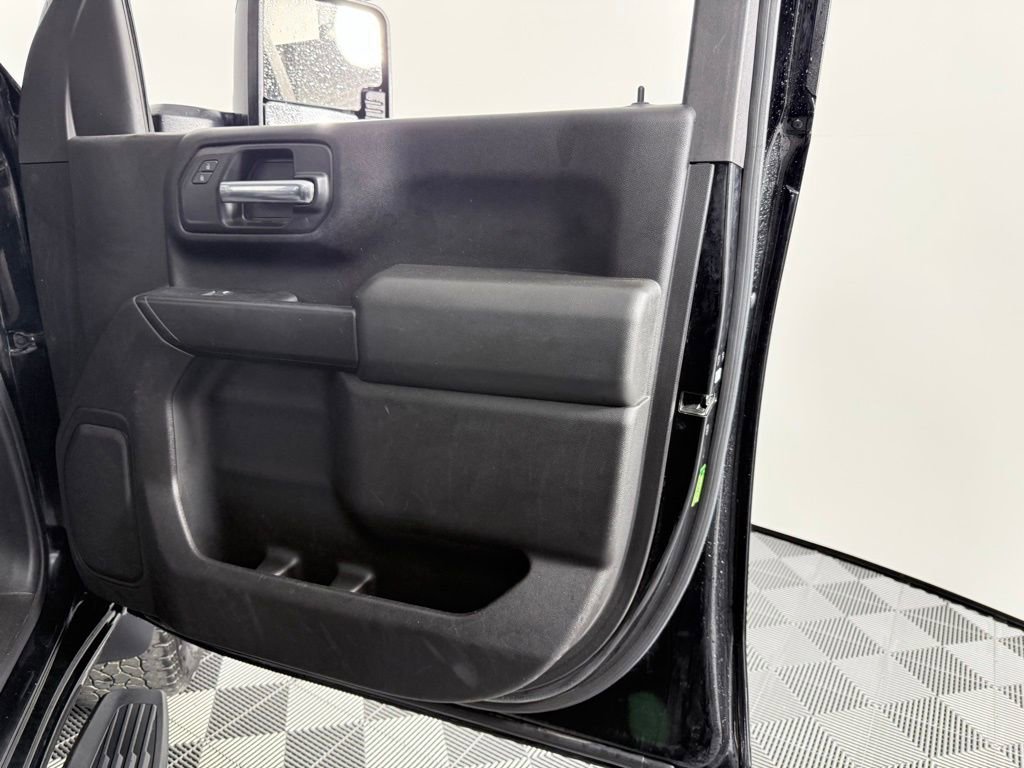Used 2022 Chevrolet Silverado 2500 Custom w/ Custom Convenience Package image 10