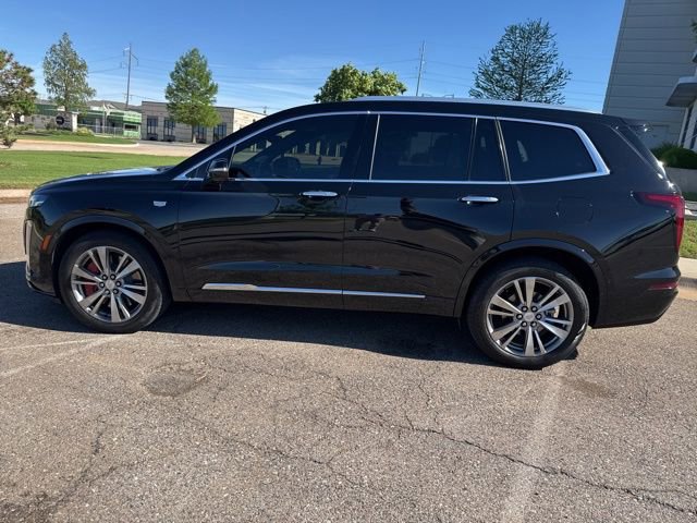 Used 2022 Cadillac XT6 Premium Luxury w/ Technology Package FWD image 8