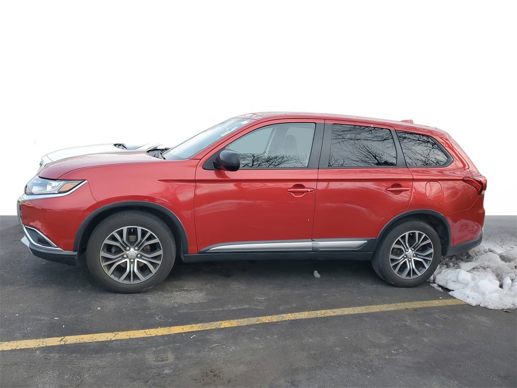Used 2017 Mitsubishi Outlander ES image 4