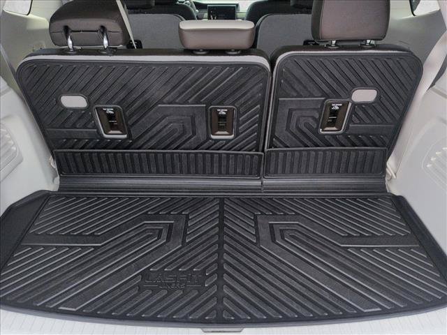 Certified 2025 GMC Acadia Denali w/ Super Cruise Package FWD image 10