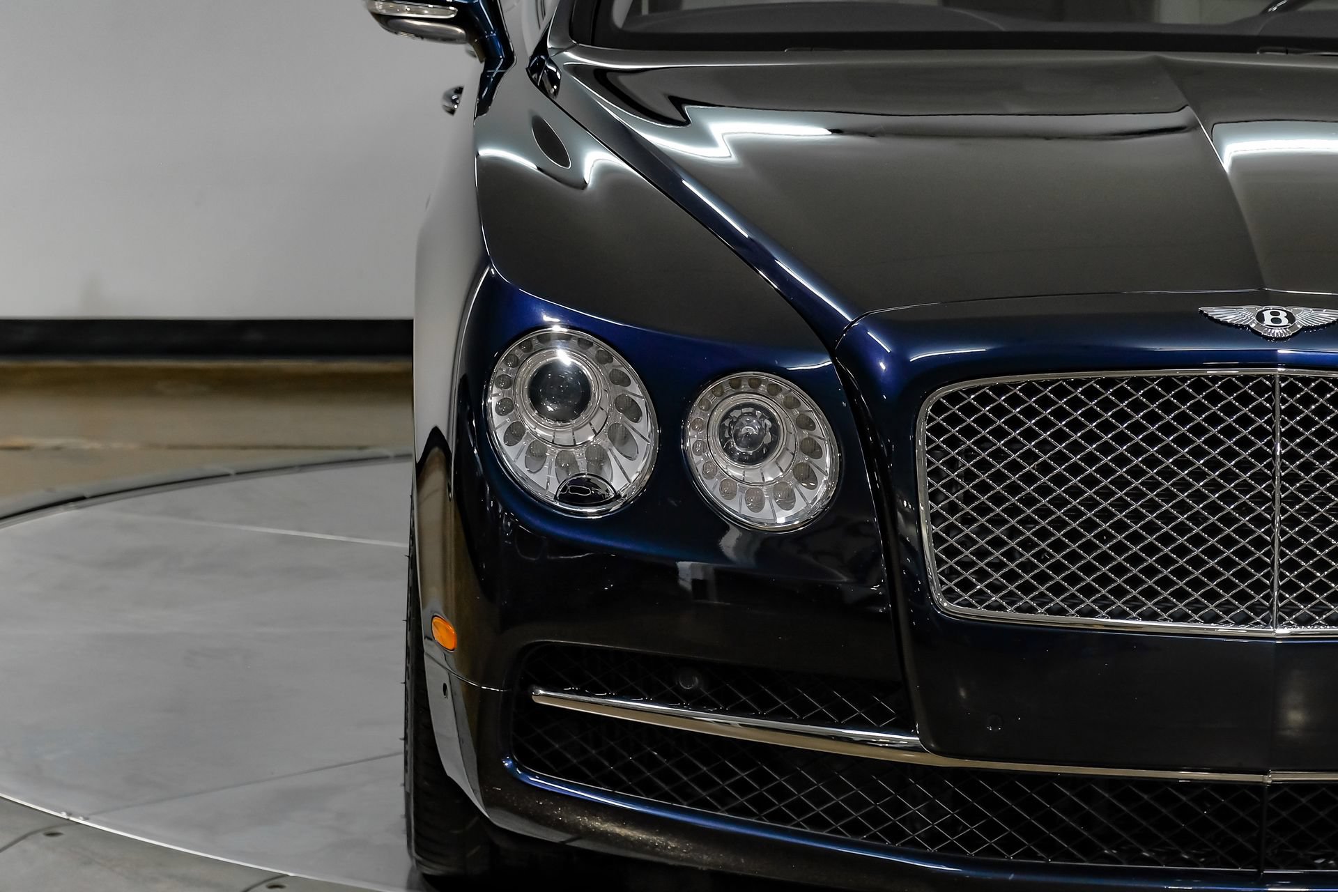 Used 2018 Bentley Flying Spur W12 AWD/4WD image 57