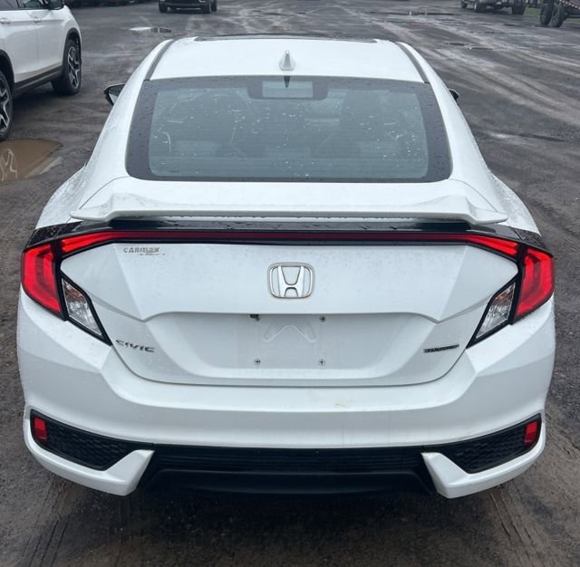 Used 2019 Honda Civic Touring image 5