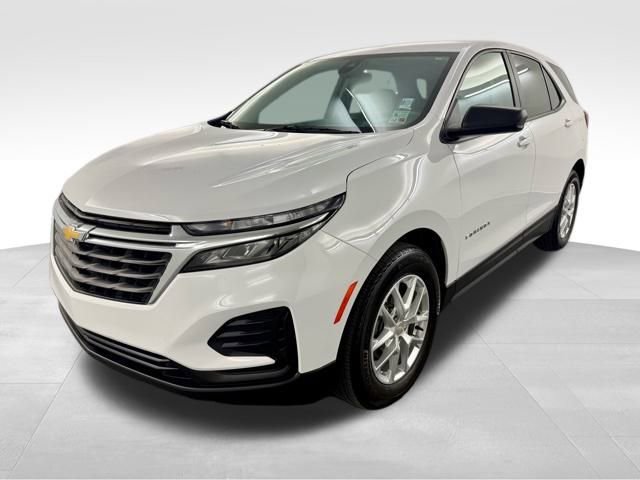 Used 2023 Chevrolet Equinox LS w/ LS Convenience Package image 4