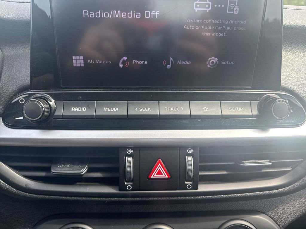 Used 2023 Kia Forte LXS FWD image 32