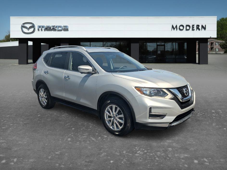 Used 2017 Nissan Rogue SV w/ SV Premium Package FWD image 7