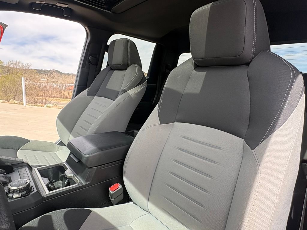 Used 2024 Toyota Tacoma TRD Sport w/ TRD Sport Upgrade Package image 9