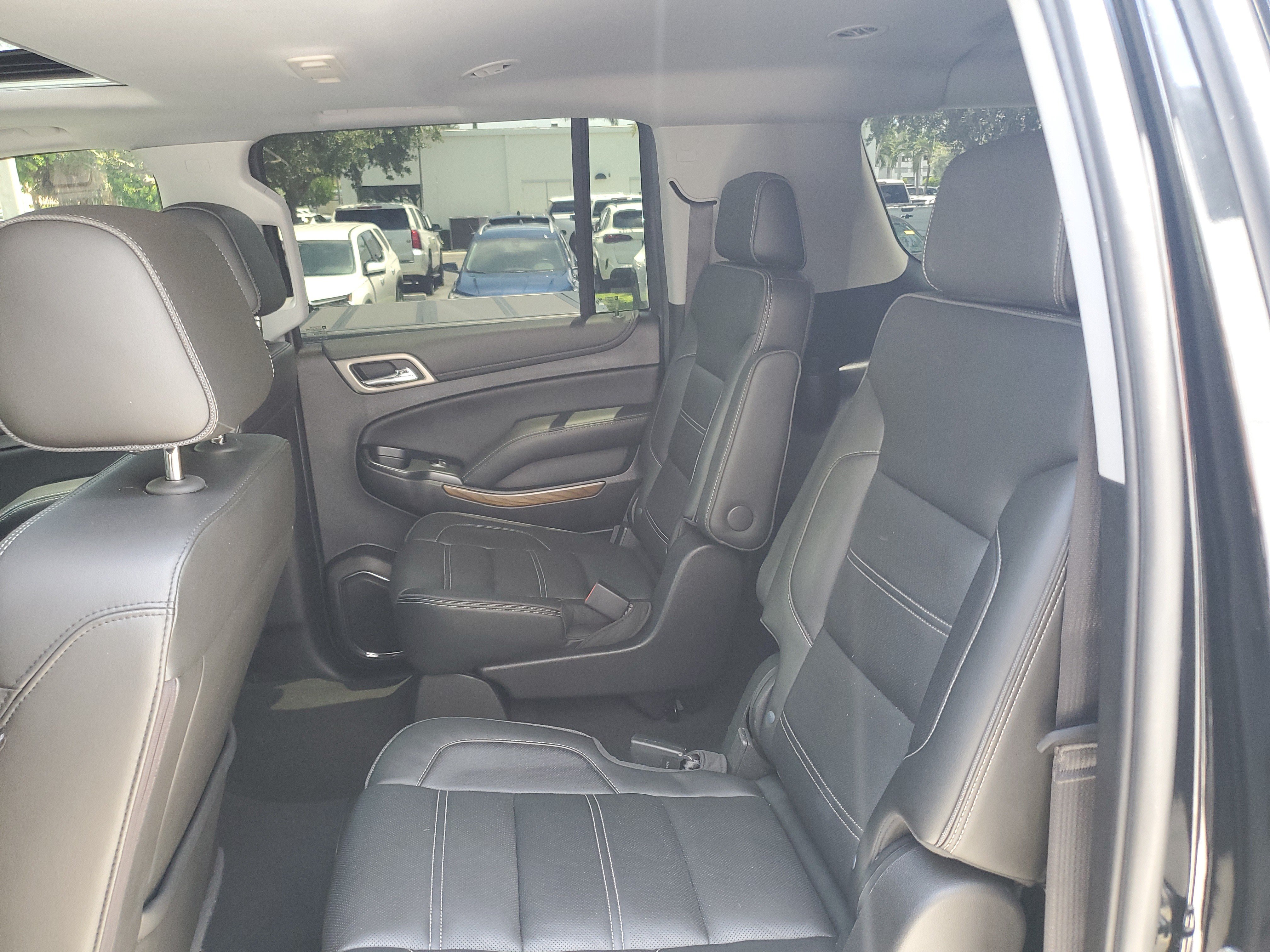 Used 2019 GMC Yukon XL Denali AWD/4WD image 10