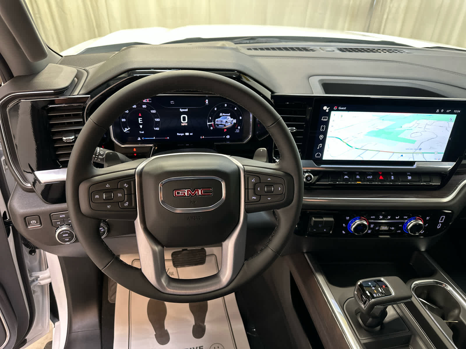 New 2026 GMC Sierra 1500 SLT w/ SLT Convenience Package image 3