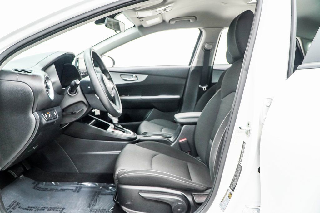 Used 2023 Kia Forte LXS w/ LXS Technology Package image 36