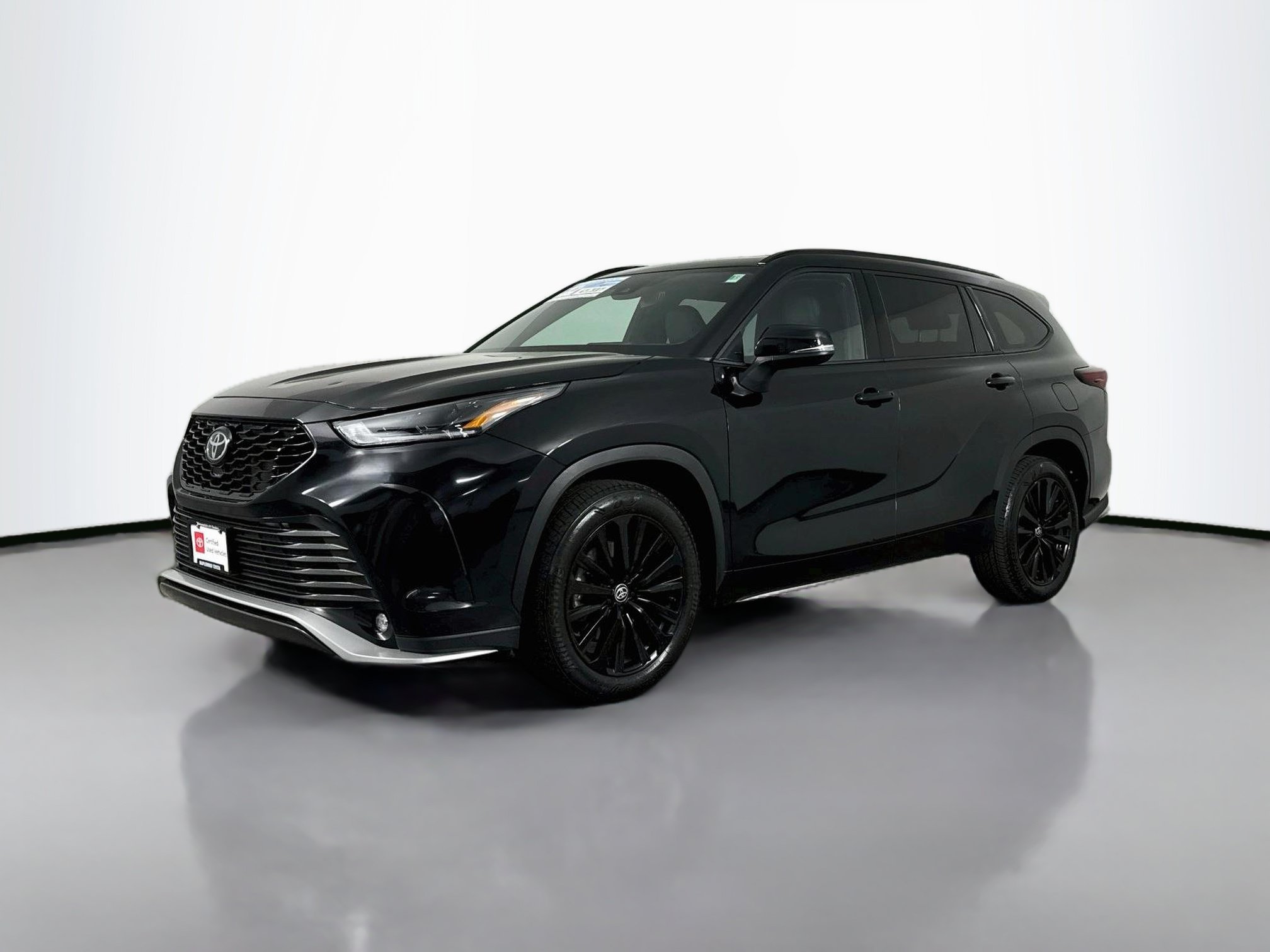 Certified 2025 Toyota Highlander XSE AWD/4WD image 3