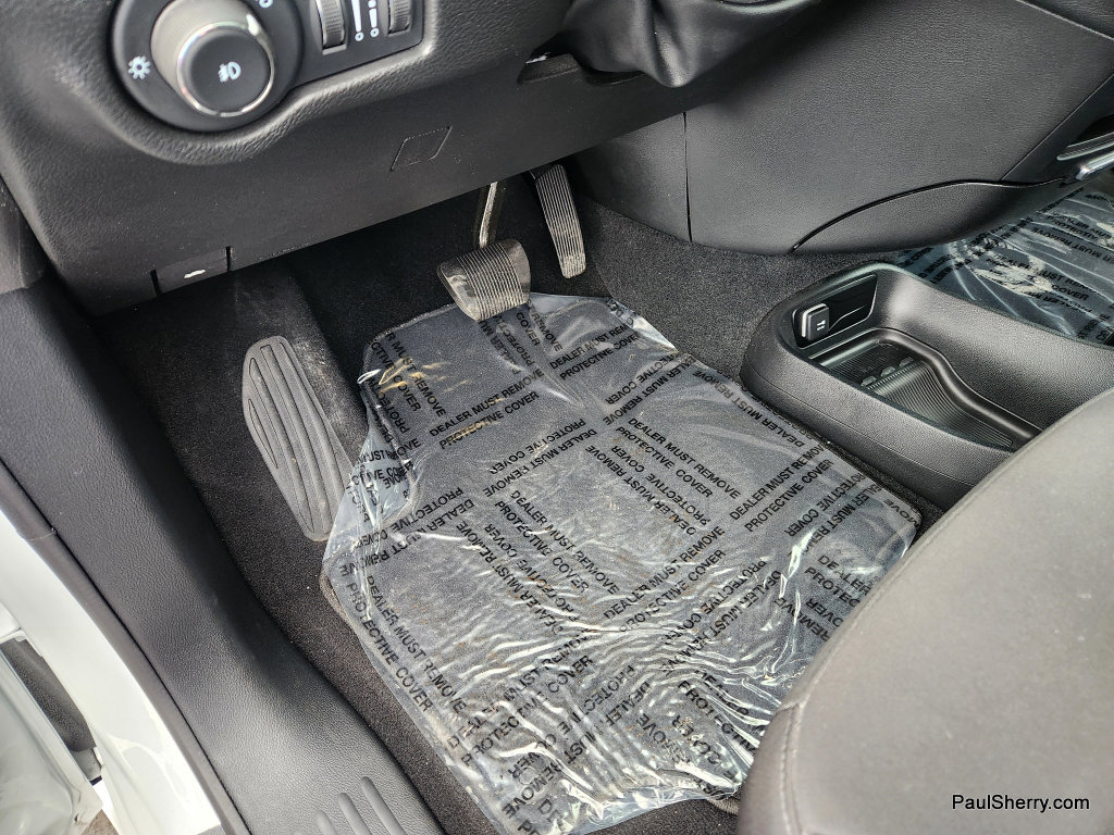 Used 2024 Chrysler Pacifica Touring image 36