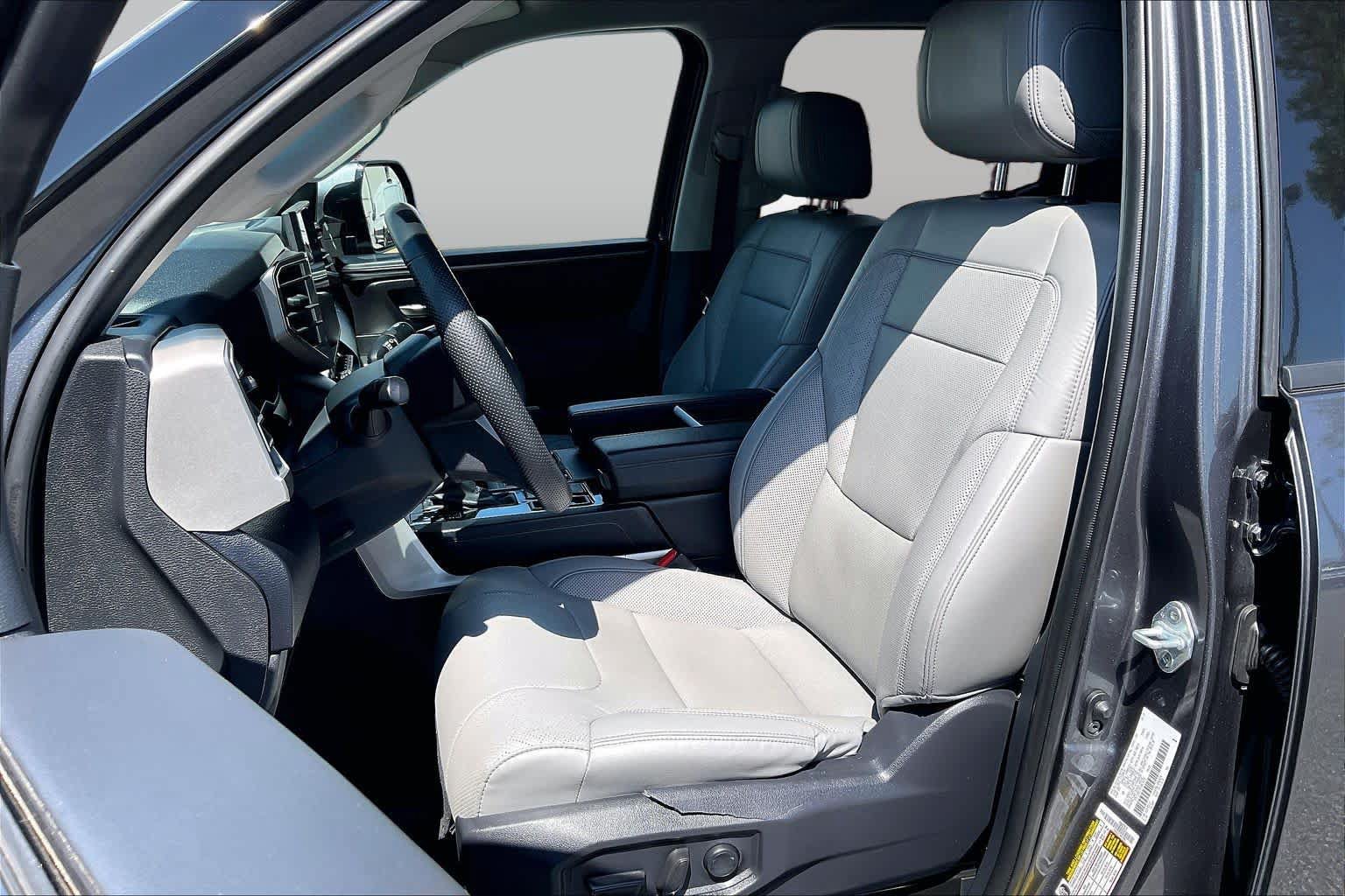 Used 2023 Toyota Tundra SR5 w/ SR5 Premium Package AWD/4WD image 7