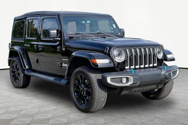 Used 2023 Jeep Wrangler Unlimited Sahara w/ Cold Weather Group AWD/4WD image 1
