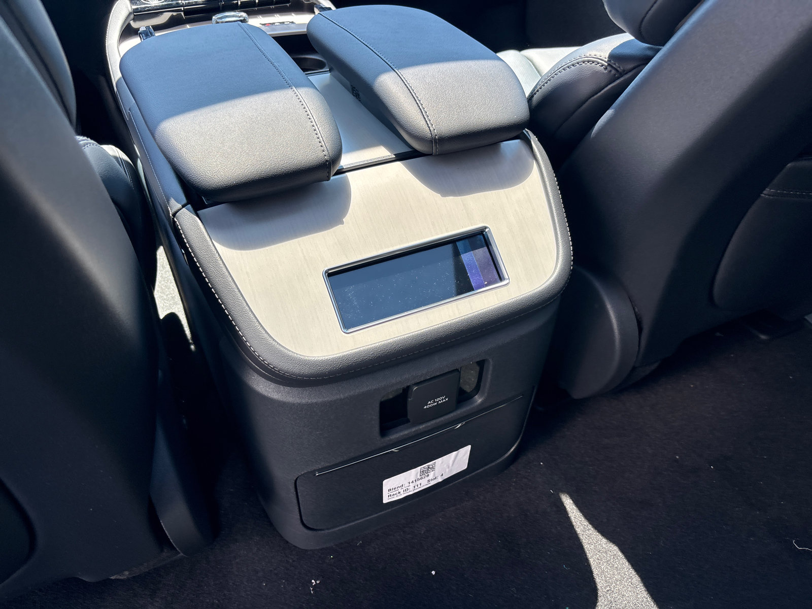New 2026 Lincoln Navigator Reserve w/ Jet Appearance Package AWD/4WD image 32