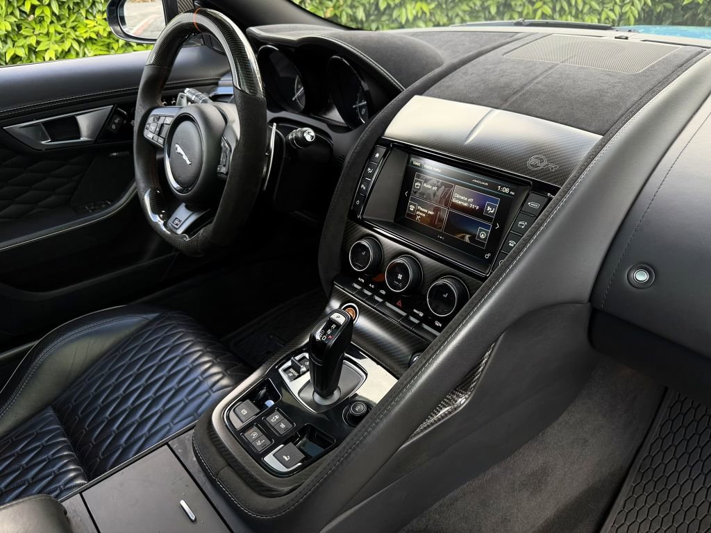 Used 2017 Jaguar F-TYPE SVR image 30