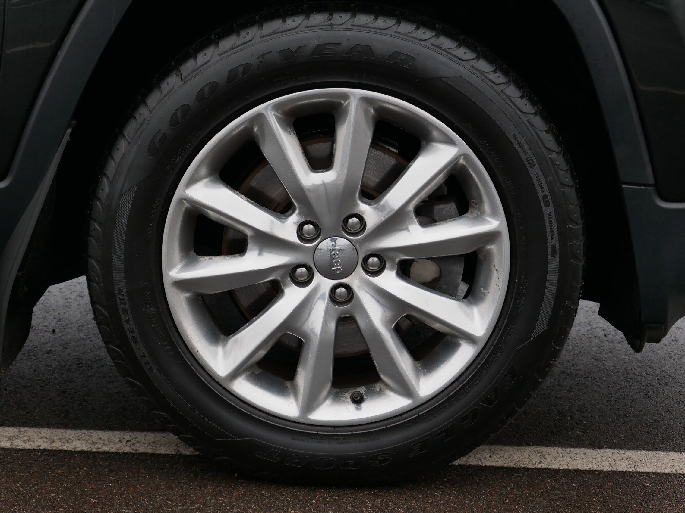 Used 2016 Jeep Cherokee Limited w/ Trailer Tow Group image 15