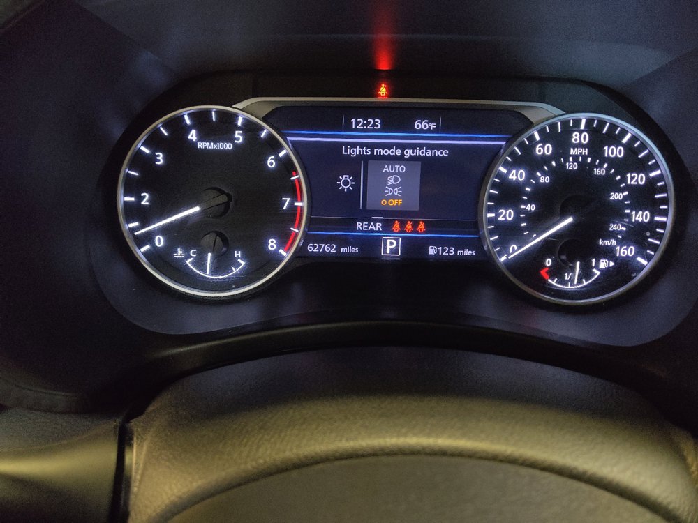 Used 2024 Nissan Sentra SV FWD image 23