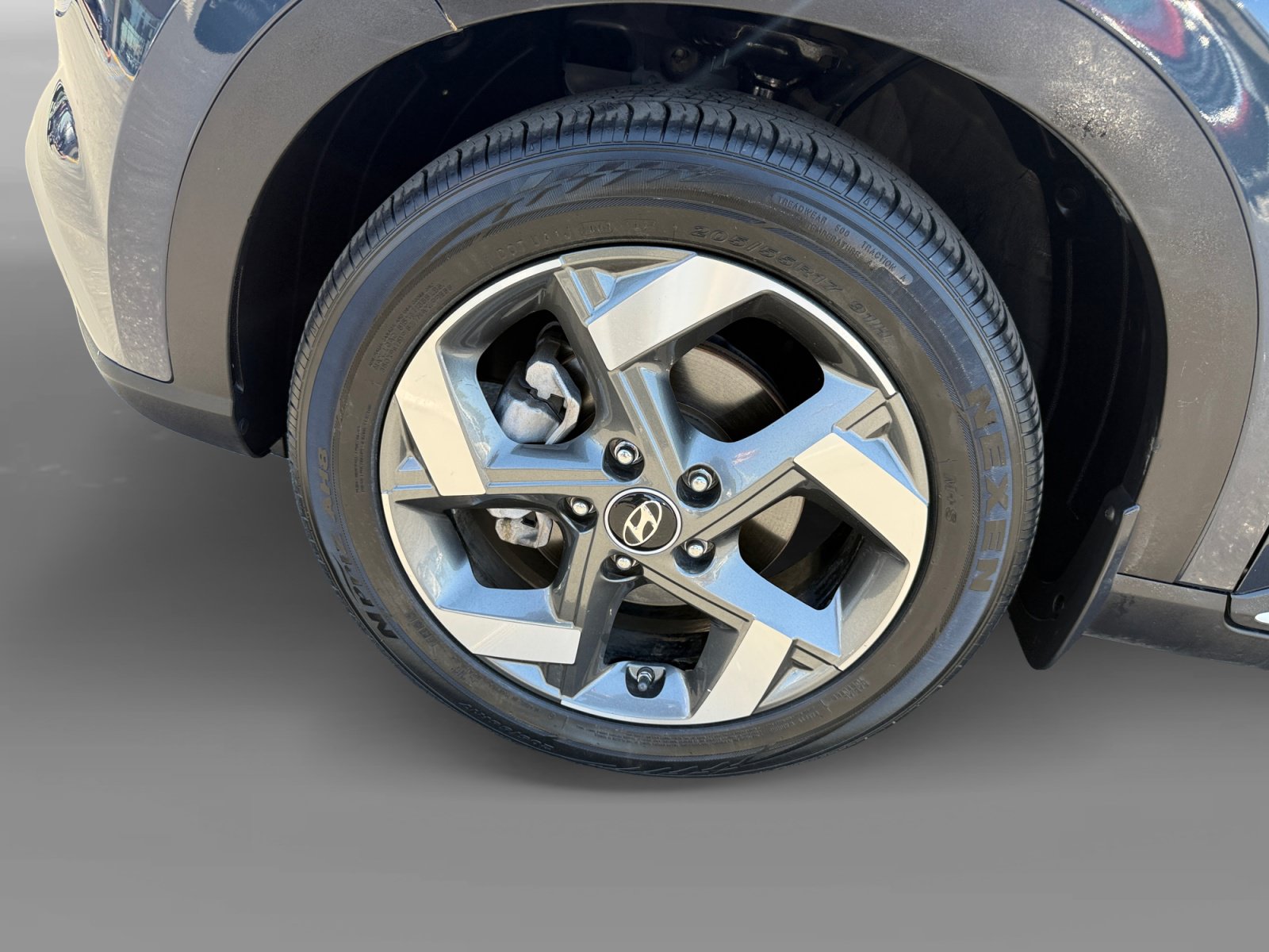 Certified 2021 Hyundai Venue FWD image 9