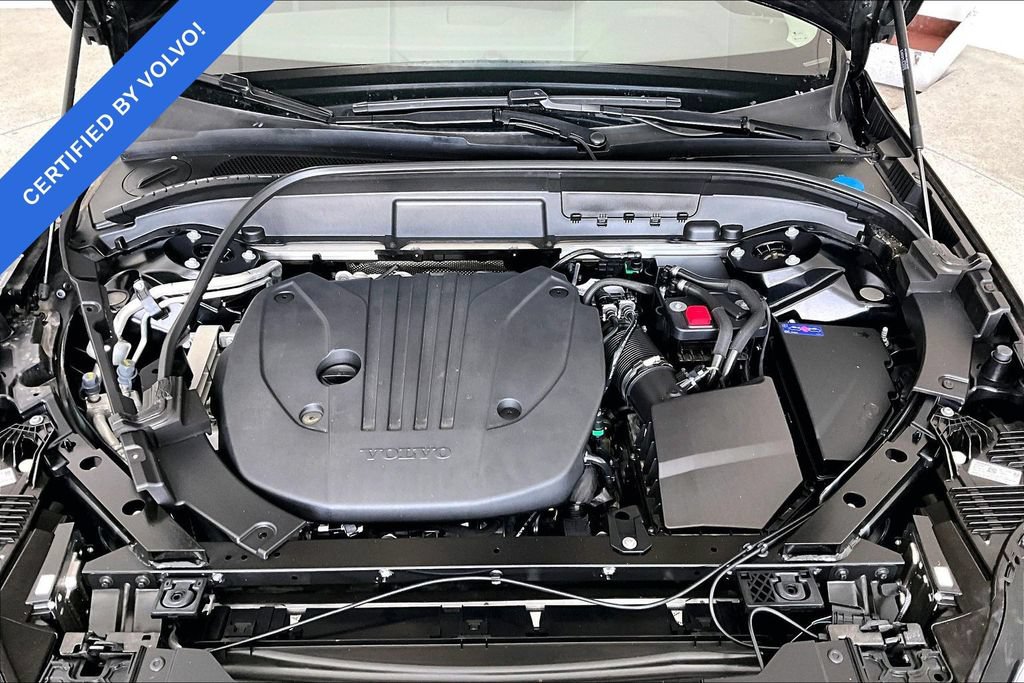 Certified 2026 Volvo XC60 B5 Plus AWD/4WD image 11