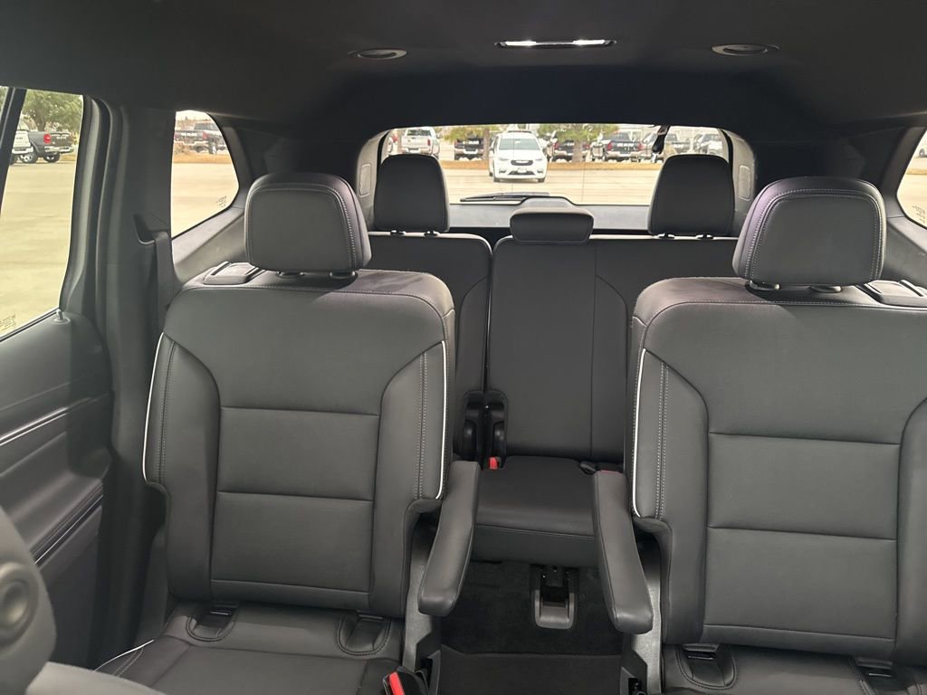 Used 2025 Buick Enclave Preferred image 13