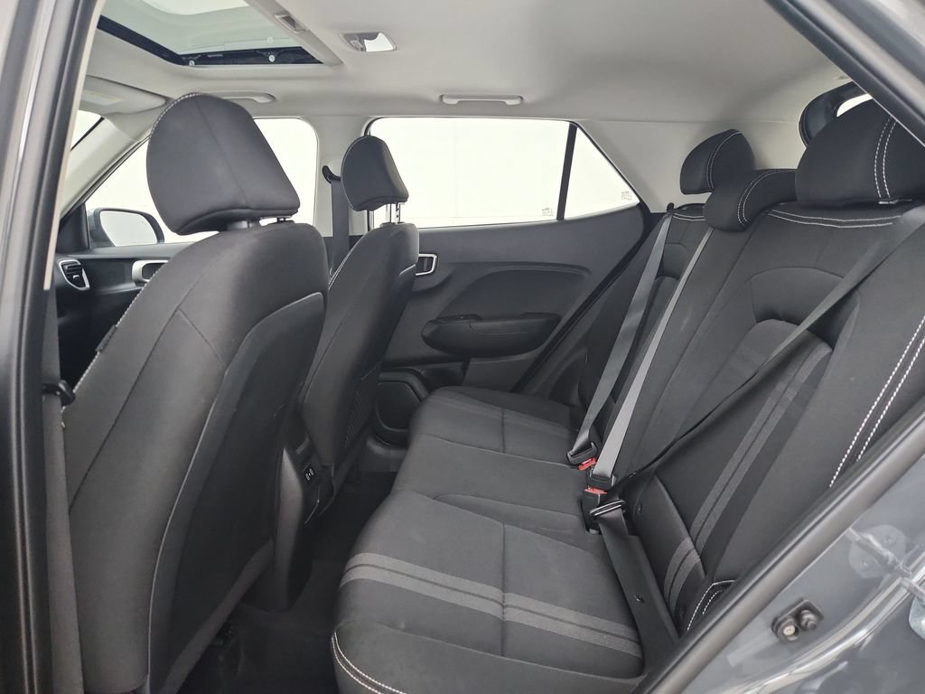 Used 2025 Hyundai Venue SEL FWD image 34