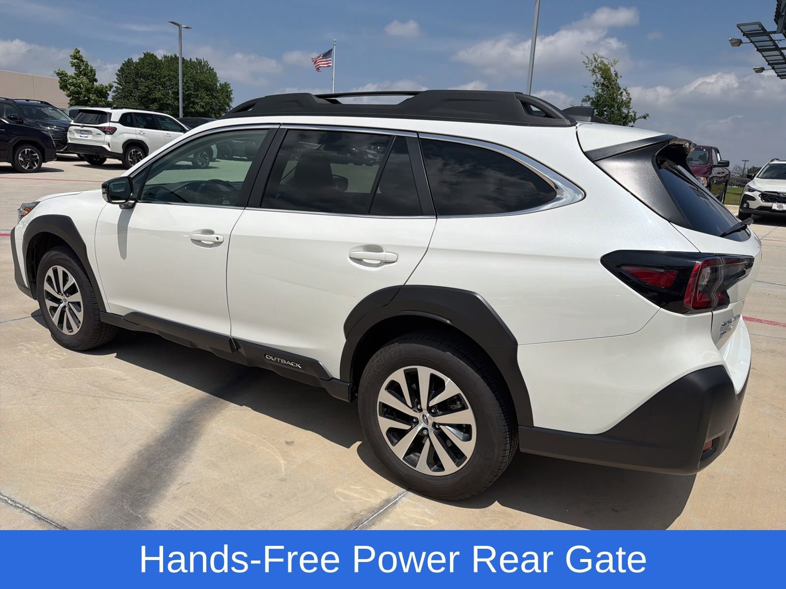 Used 2025 Subaru Outback Premium AWD/4WD image 4