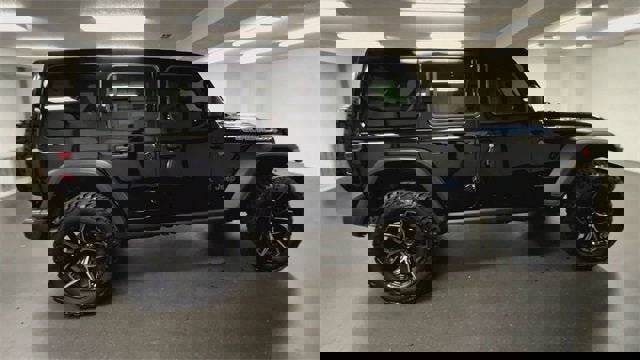 Used 2024 Jeep Wrangler Unlimited Rubicon 4xe w/ Convenience Group image 9