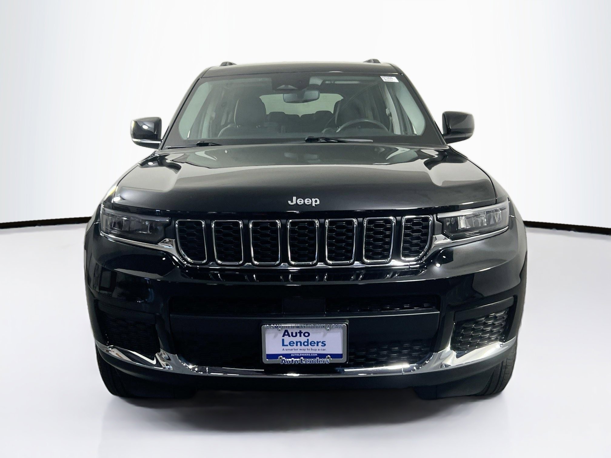 Used 2023 Jeep Grand Cherokee L Laredo AWD/4WD image 2