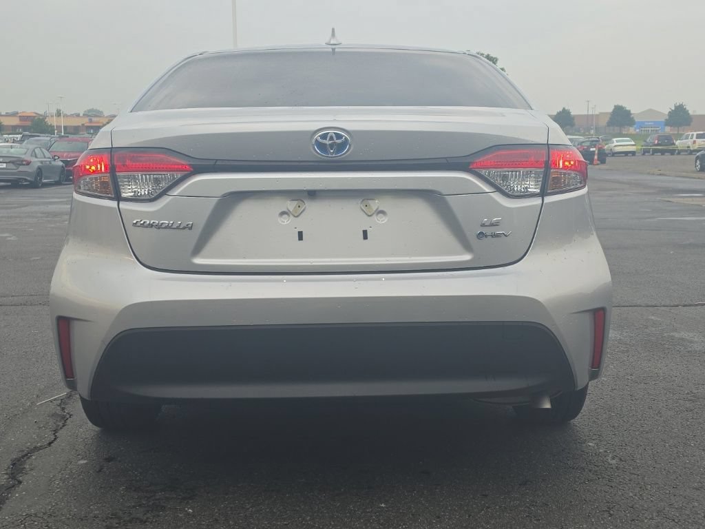 Used 2025 Toyota Corolla LE FWD image 6