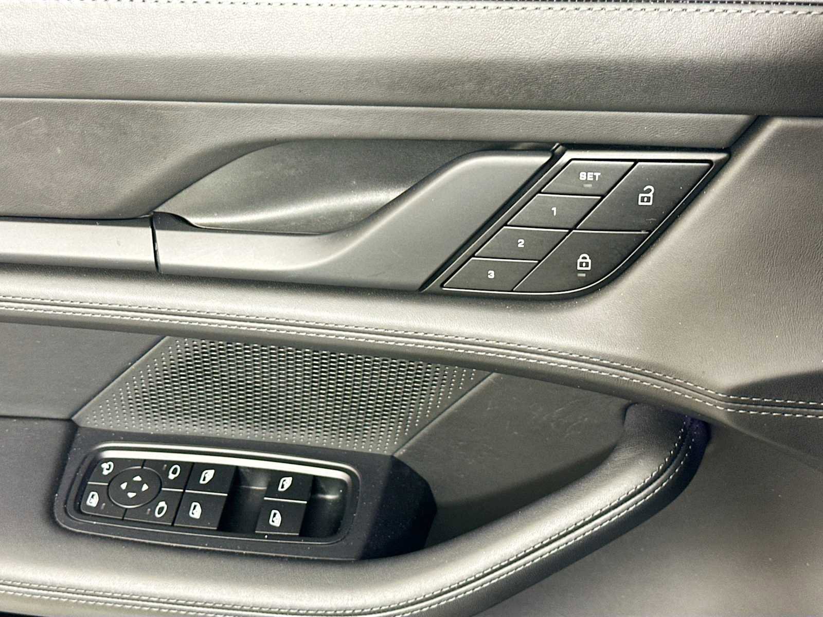 Certified 2022 Porsche Taycan GTS image 11