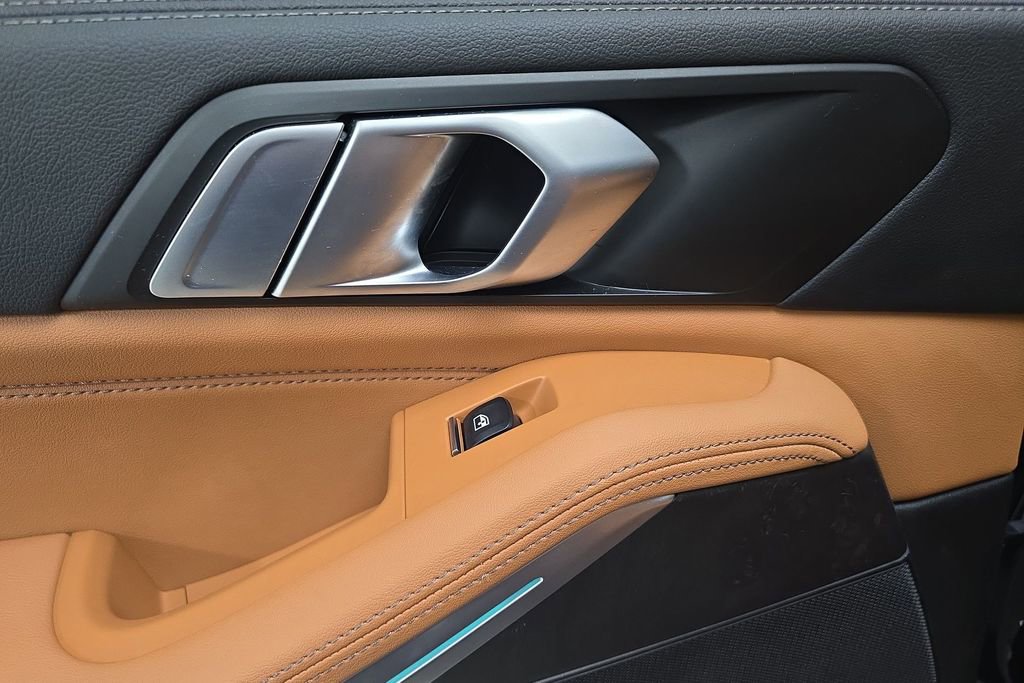 Certified 2023 BMW X5 xDrive45e w/ Executive Package image 27