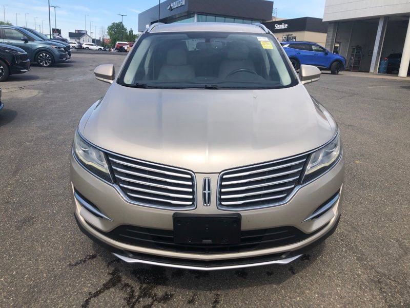 Used 2017 Lincoln MKC Premiere FWD image 2