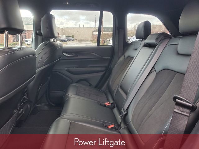 Used 2024 Jeep Grand Cherokee Altitude image 38