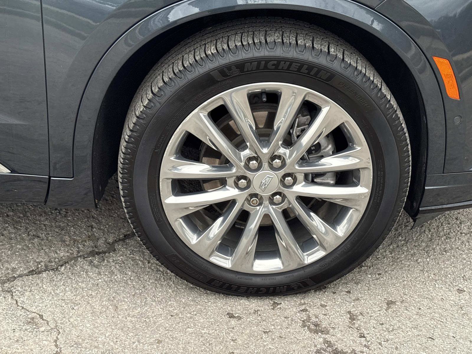 Used 2021 Cadillac XT6 Premium Luxury image 10