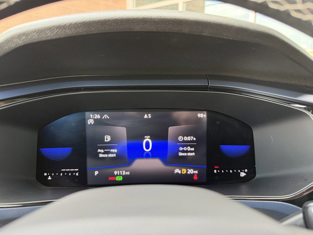 Used 2022 Volkswagen Taos SE w/ Panoramic Sunroof Package image 17