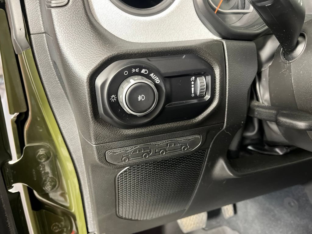 Used 2024 Jeep Wrangler Unlimited Sport AWD/4WD image 27