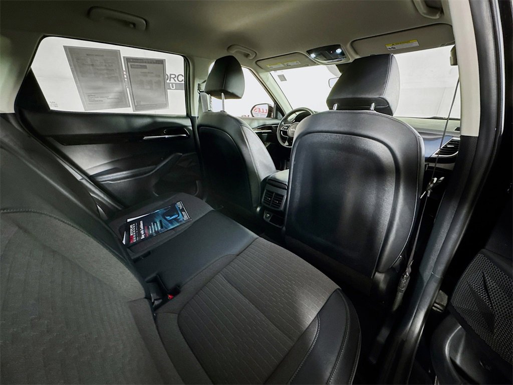Used 2023 Kia Seltos S w/ Navigation Package image 25