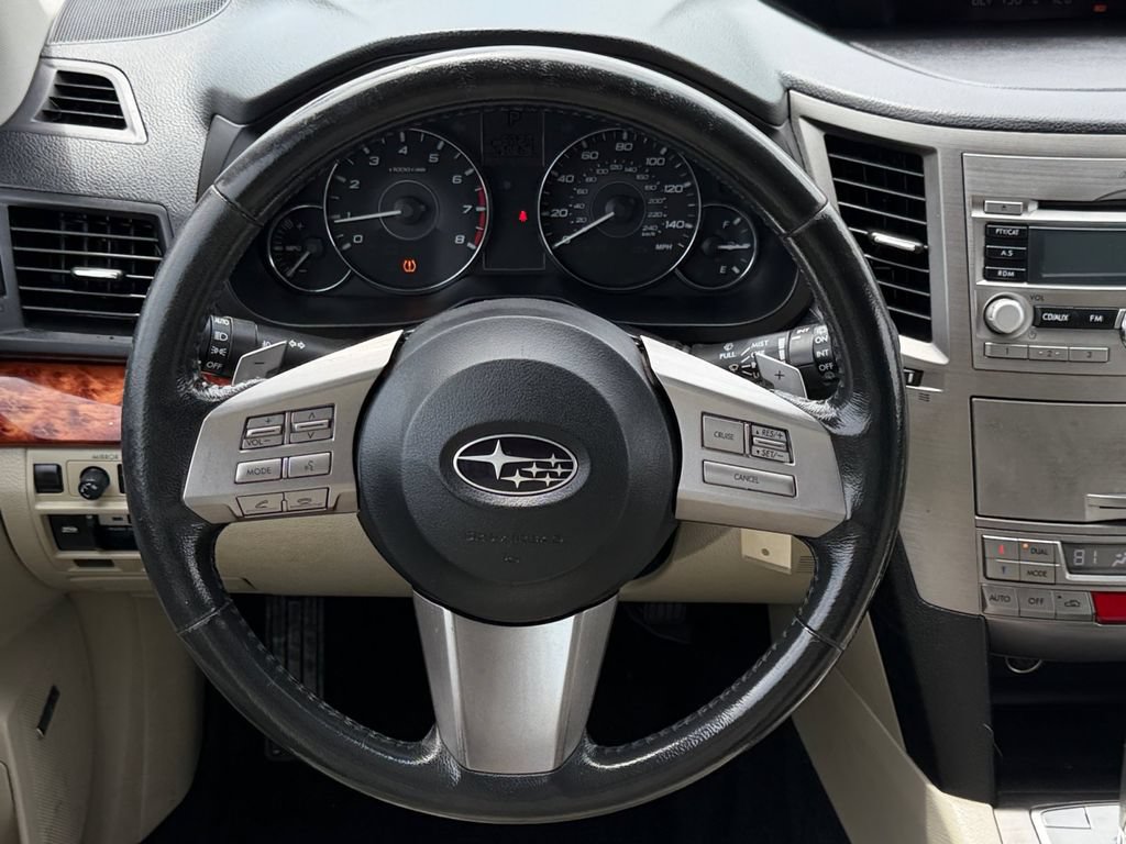 Used 2011 Subaru Outback 2.5i Limited AWD/4WD image 19