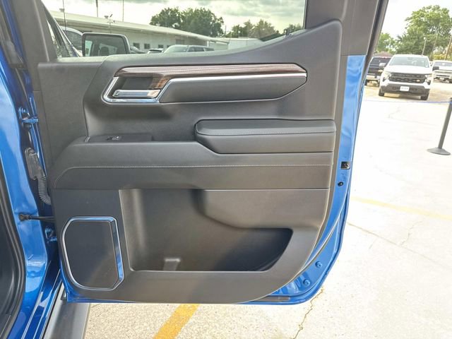 Used 2023 Chevrolet Silverado 1500 LT AWD/4WD image 26