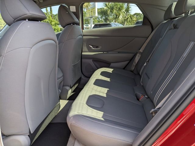 Certified 2025 Hyundai Elantra SEL FWD image 12