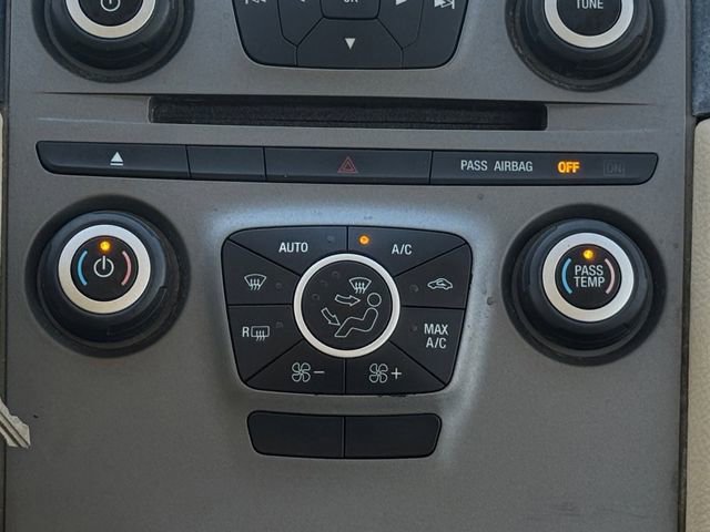 Used 2016 Ford Taurus SEL image 4