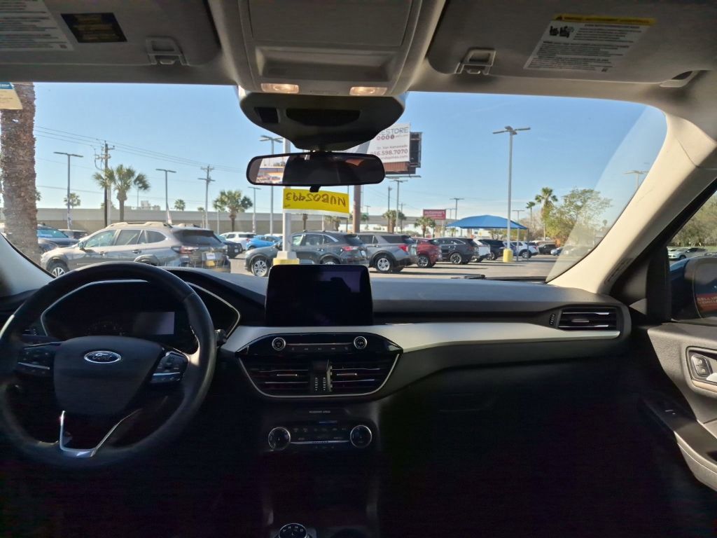 Used 2022 Ford Escape SEL image 11