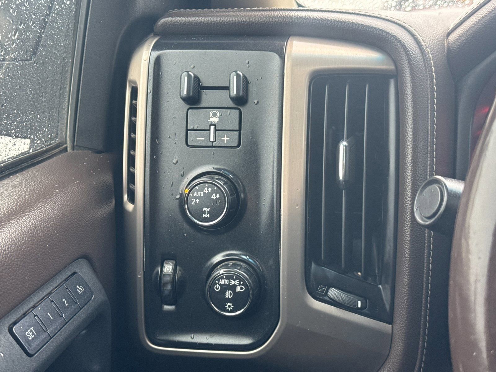 Used 2015 GMC Sierra 1500 Denali image 26
