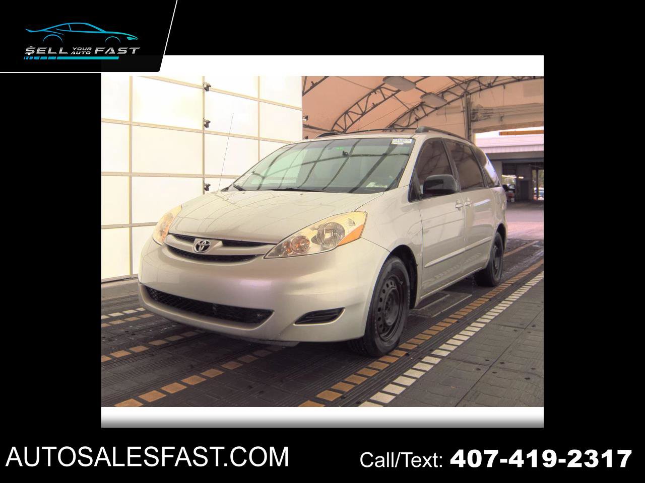 Used 2009 Toyota Sienna CE image 1