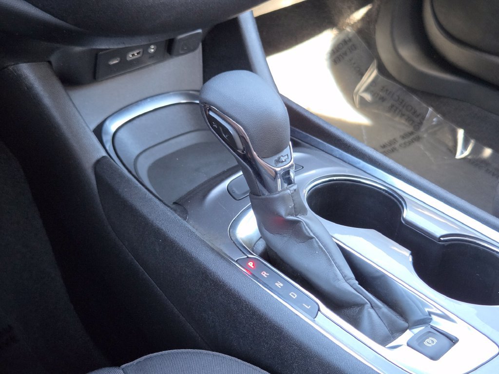 Used 2023 Chevrolet Malibu LT FWD image 32