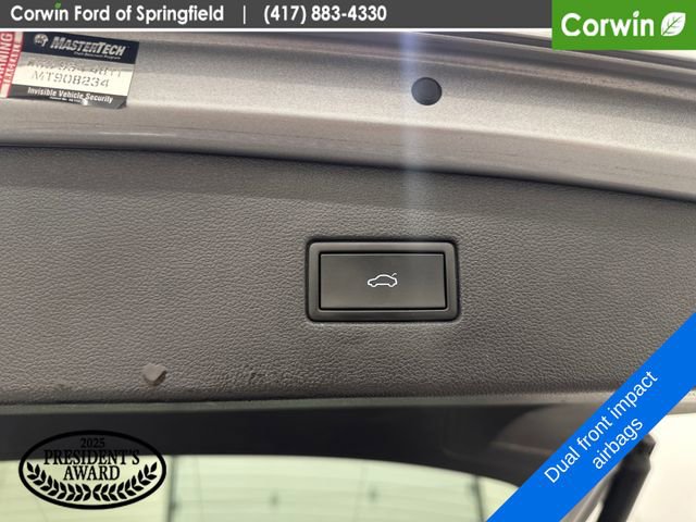 Used 2022 Volkswagen Tiguan SE FWD image 17