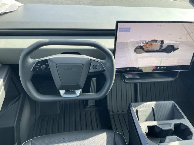 Used 2024 Tesla Cybertruck AWD Crew Cab image 13