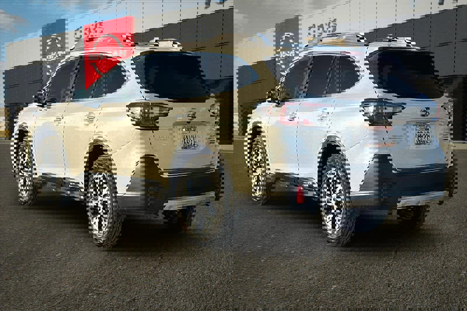 Used 2022 Subaru Outback Touring XT w/ Popular Package #2 image 7